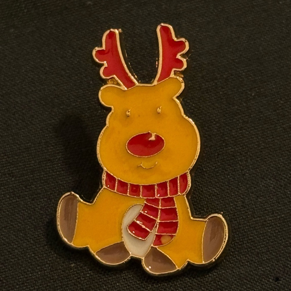 Women’s Accessories Cute Festive Santa’s Reindeer Christmas Enamel Pin